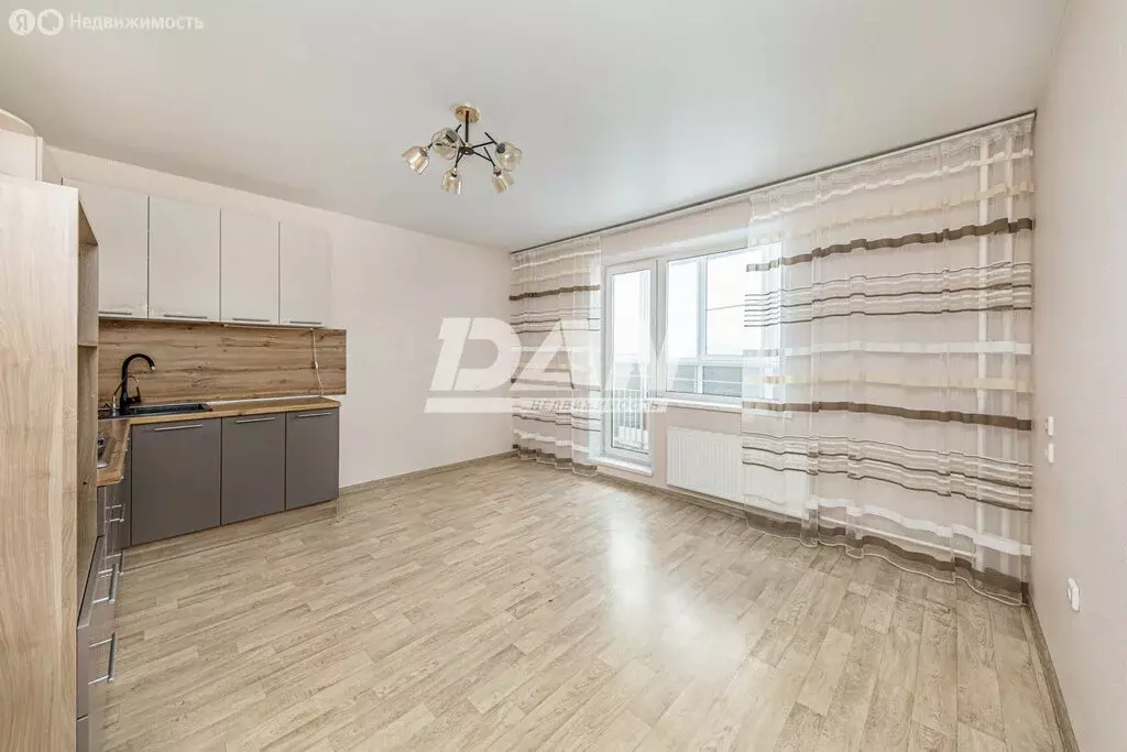 1-комнатная квартира: Челябинск, улица Маршала Чуйкова, 11 (45 м) - Фото 1