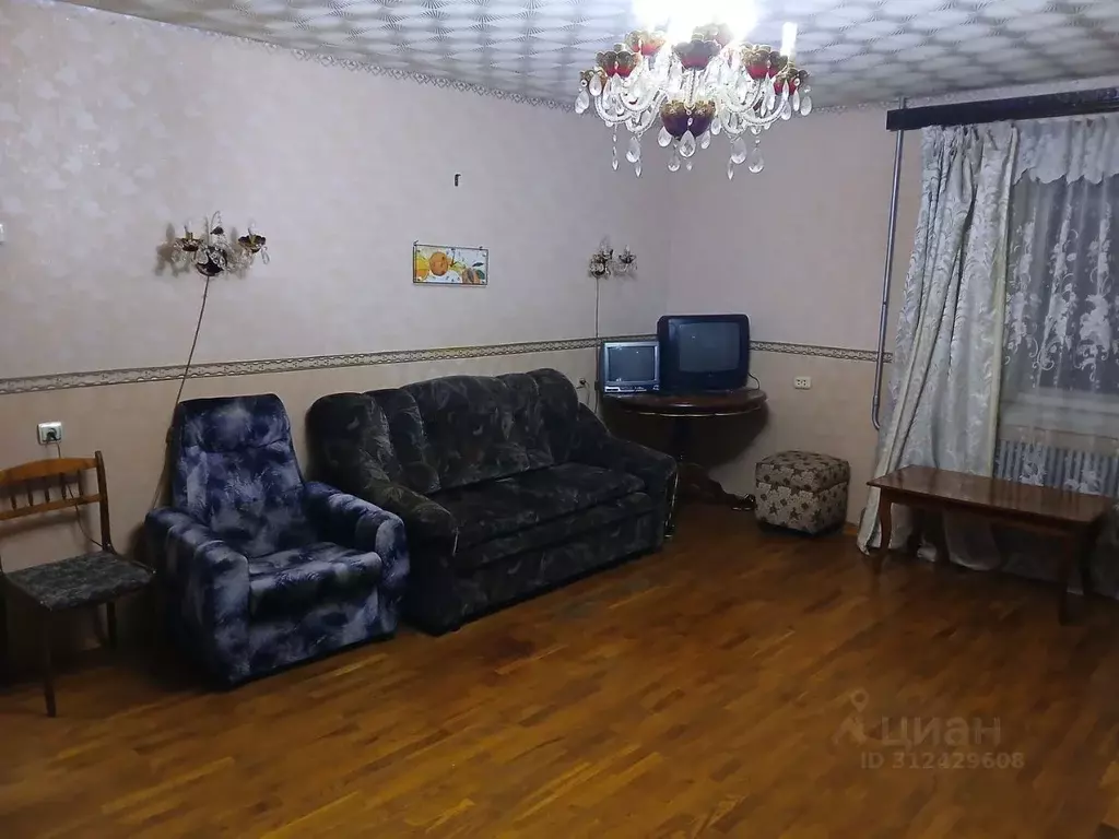 3-к кв. Татарстан, Зеленодольск ул. Королева, 20 (90.0 м) - Фото 0