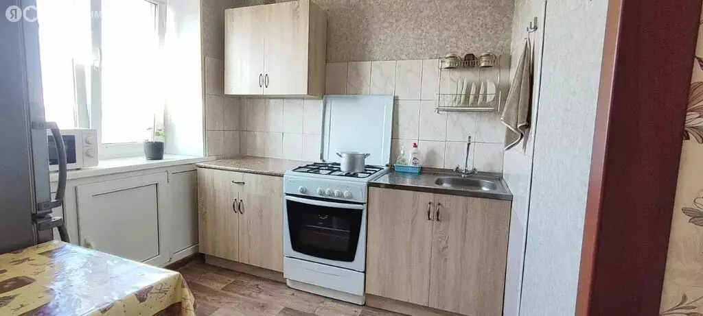 3-комнатная квартира: Воткинск, улица Азина, 71 (41.9 м) - Фото 1