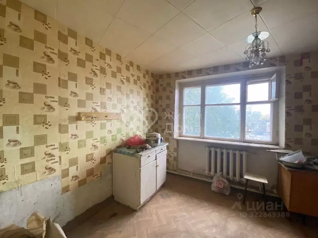 2-к кв. Волгоградская область, Суровикино ул. Орджоникидзе, 65 (59.1 ... - Фото 1