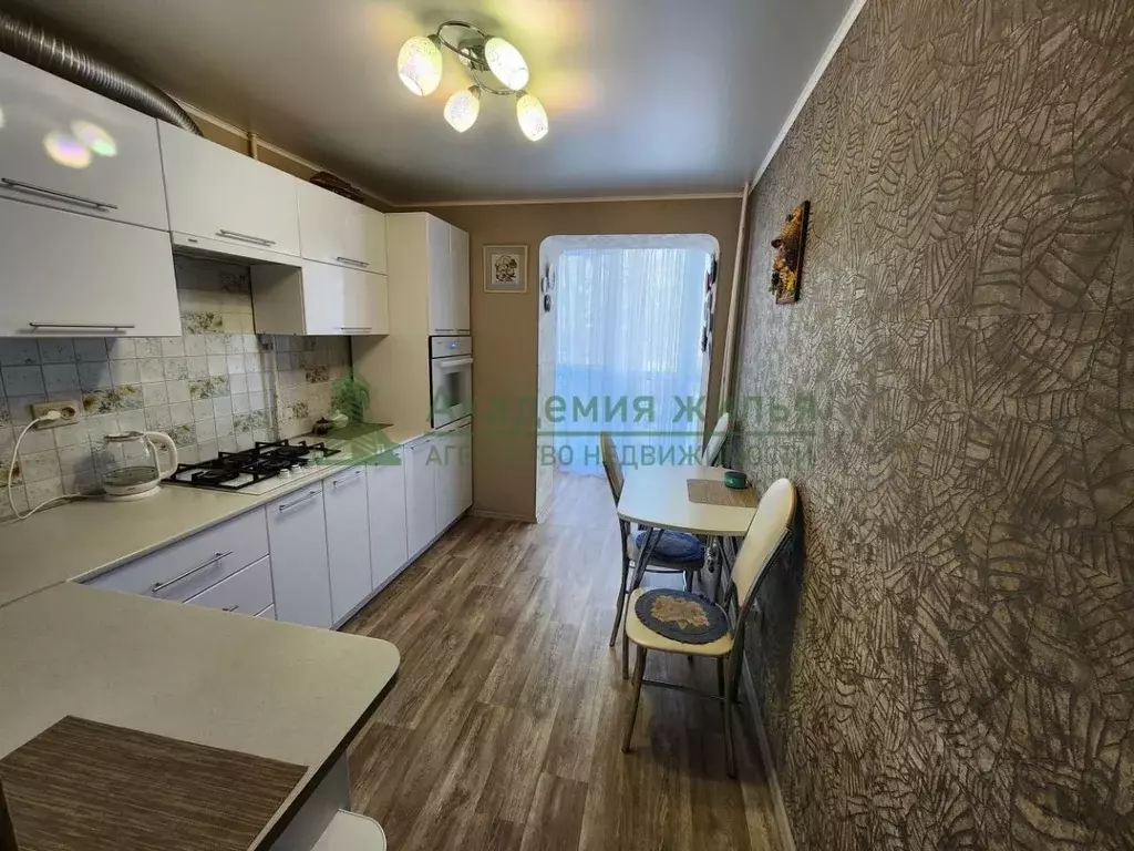 3-к кв. Саратовская область, Саратов ул. Имени Карла Маркса, 32/40 ... - Фото 2