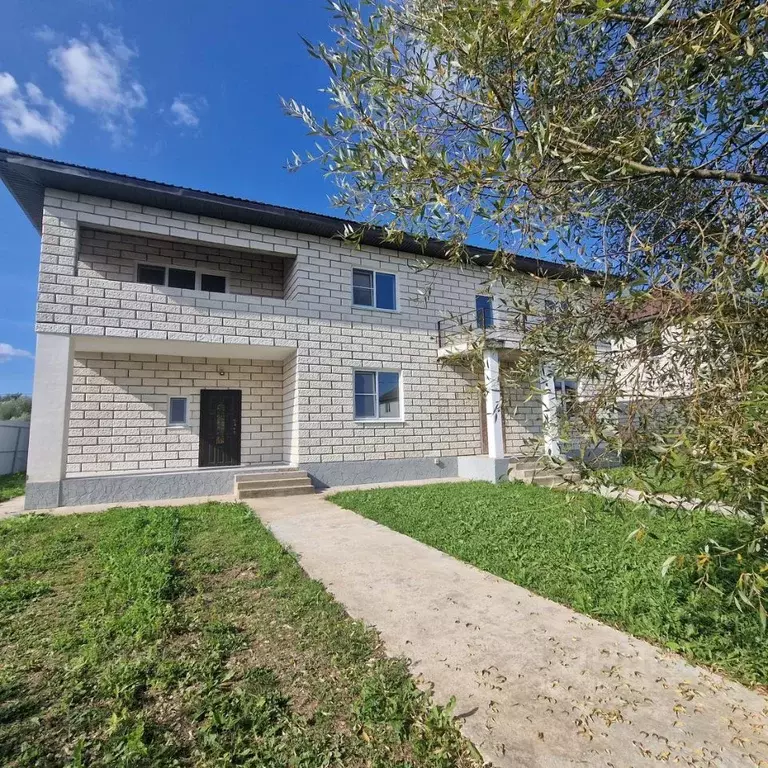 Дом в Калужская область, Совхоз Боровский с/пос, д. Комлево ул. ... - Фото 1