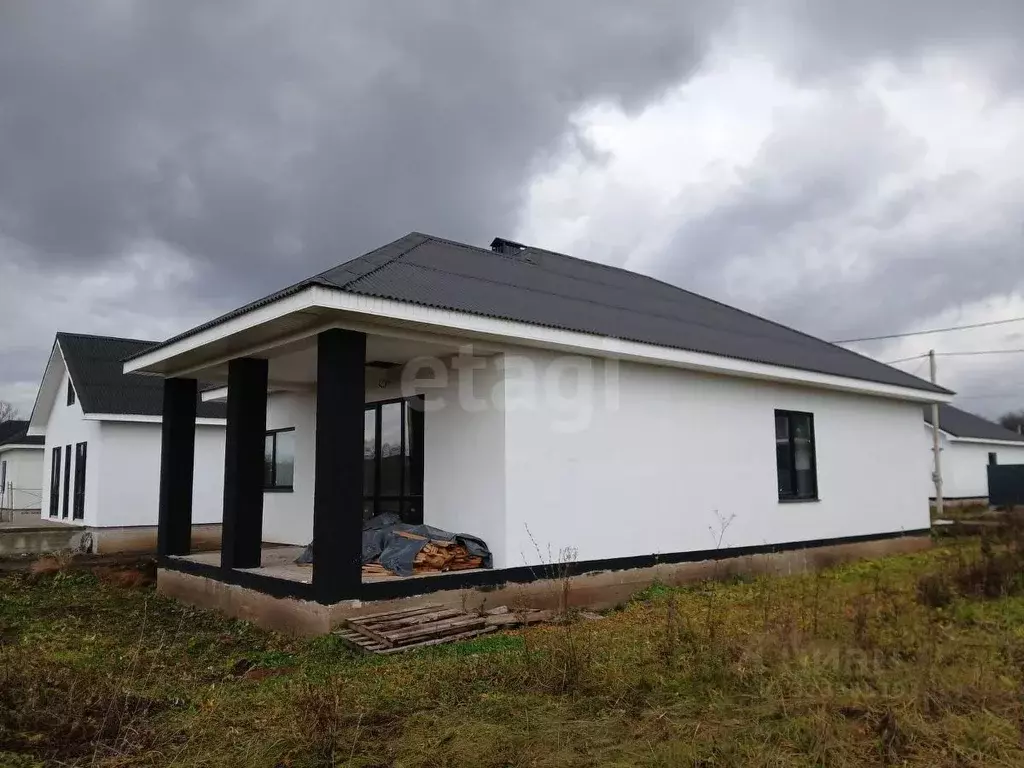 Дом в Башкортостан, Иглинский район, Акбердинский сельсовет ул. ... - Фото 1