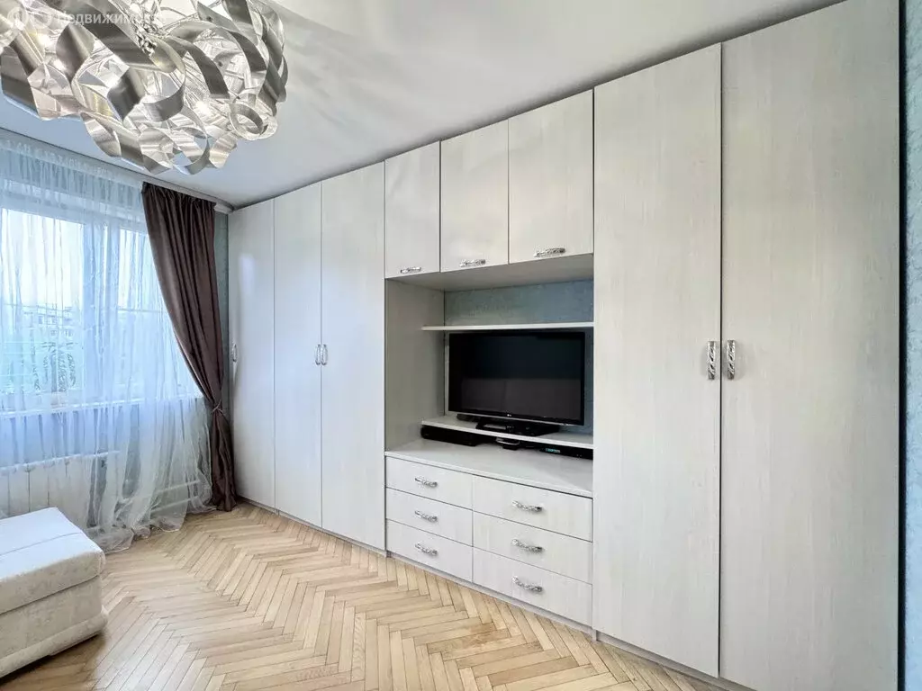 3-комнатная квартира: Москва, улица Декабристов, 1 (62 м) - Фото 0