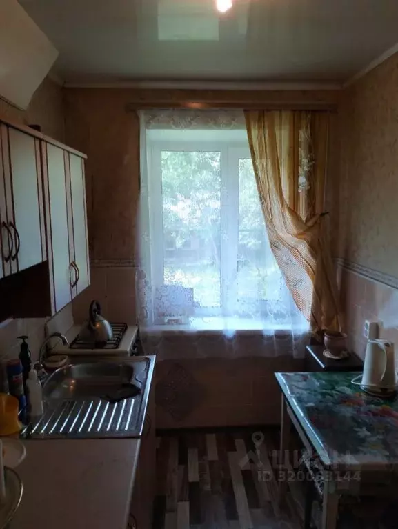 2-к кв. Новгородская область, Крестцы рп ул. Конева, 23 (37.7 м) - Фото 0