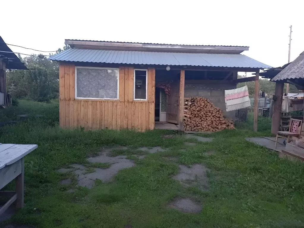Дом в Свердловская область, Белоярский пгт ул. Калинина, 28 (35 м) - Фото 1