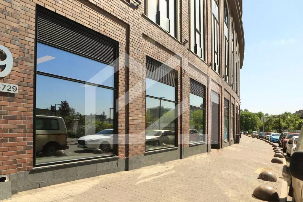 Помещение свободного назначения в Москва ул. Паршина, 10 (677 м) - Фото 1