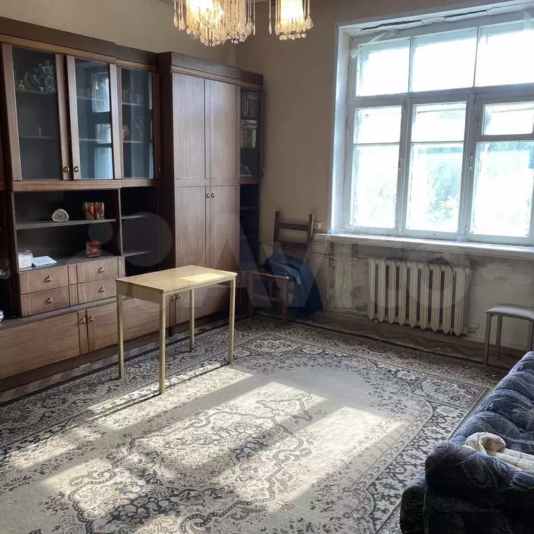 Комната 30 м в 4-к., 4/4 эт. - Фото 1
