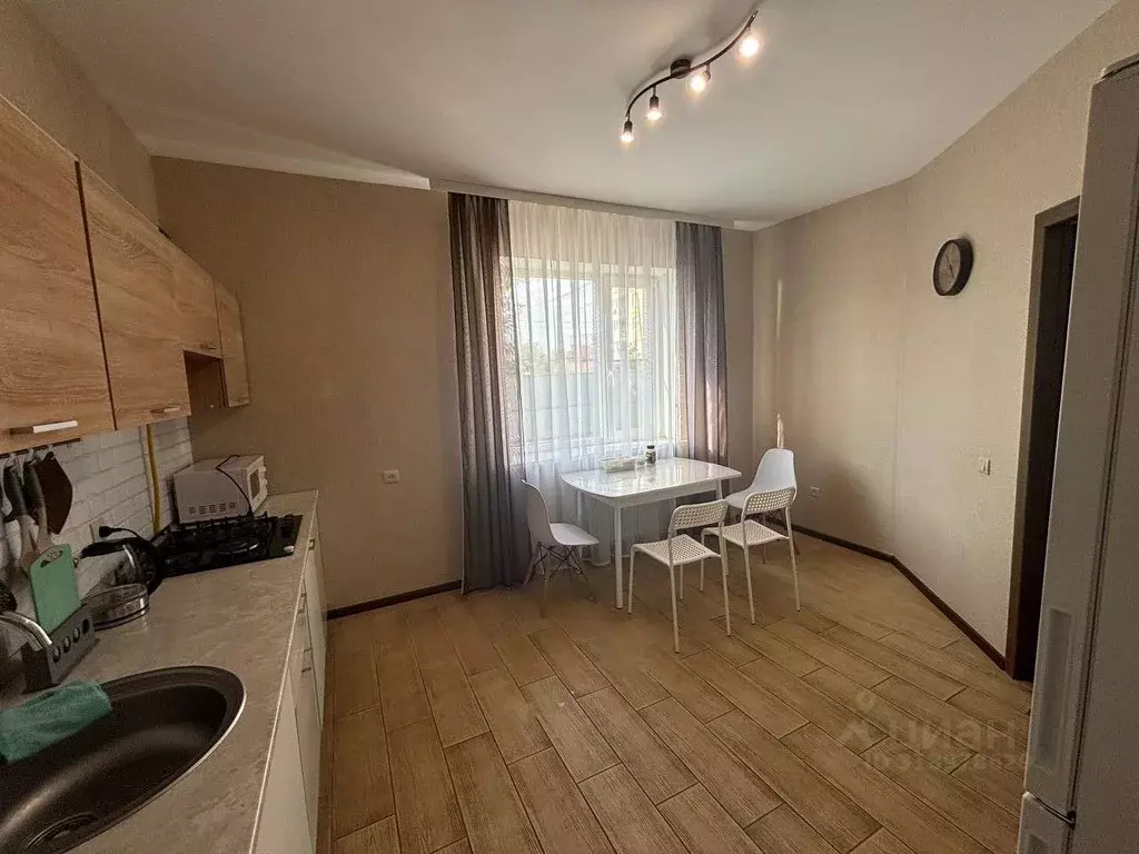 1-к кв. Калмыкия, Элиста Ипподромная ул., 77 (47.0 м) - Фото 1