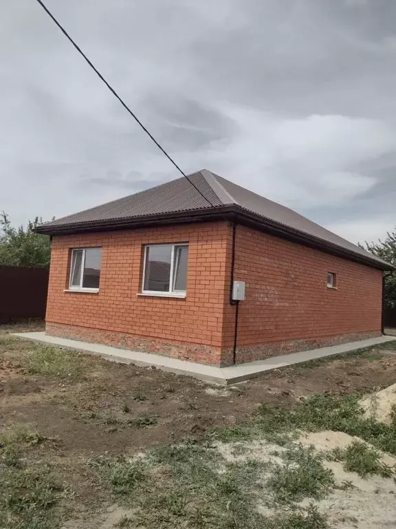 Дом в Краснодарский край, Ейский район, с. Кухаривка Солнечная ул. (78 ... - Фото 1