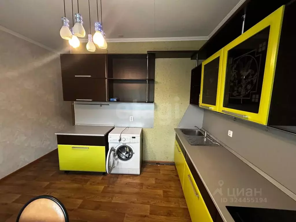 2-к кв. Амурская область, Благовещенск ул. 50 лет Октября, 71 (64.7 м) - Фото 2