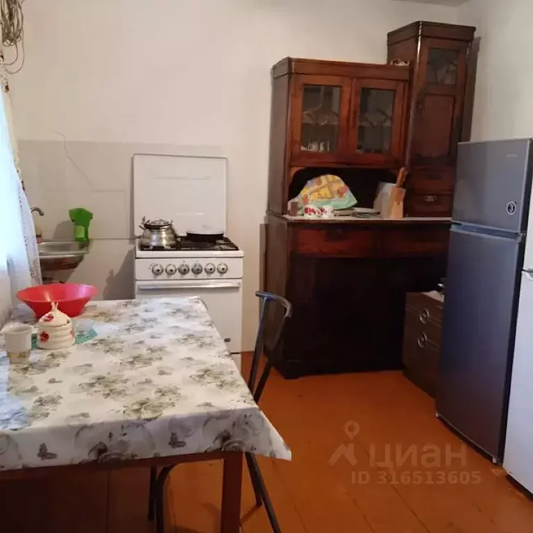 Дом в Ставропольский край, Железноводск ул. Строителей, 9 (50 м) - Фото 1