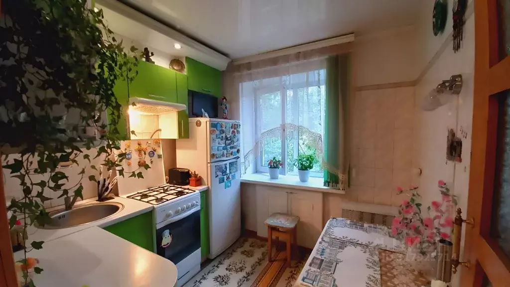 2-к кв. Омская область, Омск просп. Мира, 167 (43.3 м) - Фото 0