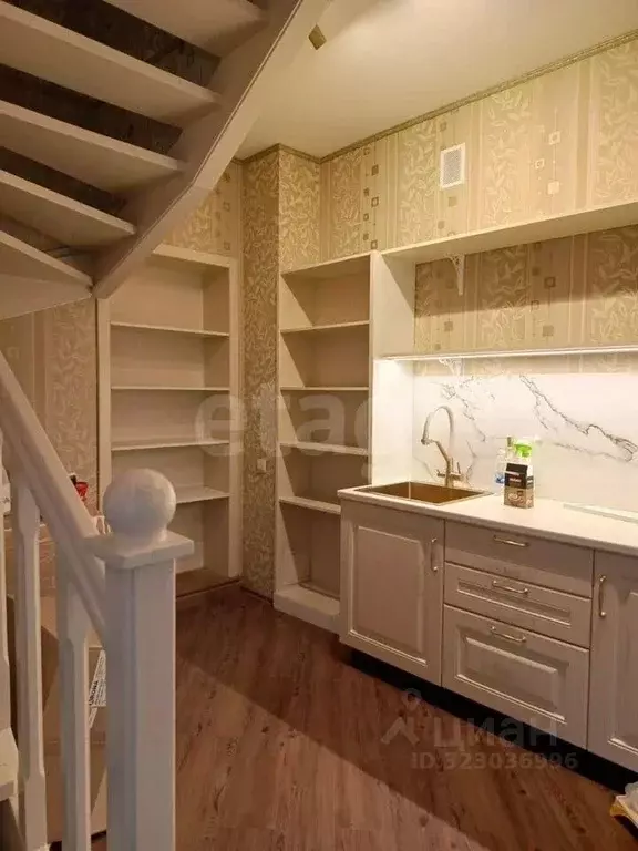 3-к кв. Новосибирская область, Новосибирск ул. Зеленая Горка, 11 (86.0 ... - Фото 0