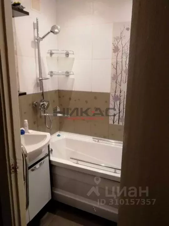 3-к кв. Ярославская область, Ярославль Корабельная ул., 8 (67.0 м) - Фото 0
