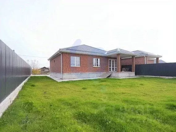 Дом в Адыгея, Тахтамукайский район, Козет аул ул. Площадь Памяти (127 ... - Фото 1