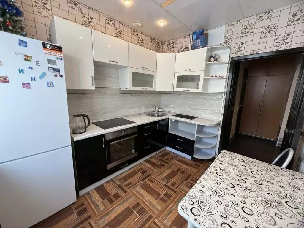 2-к кв. Архангельская область, Архангельск Первомайская ул., 8 (50.4 ... - Фото 1