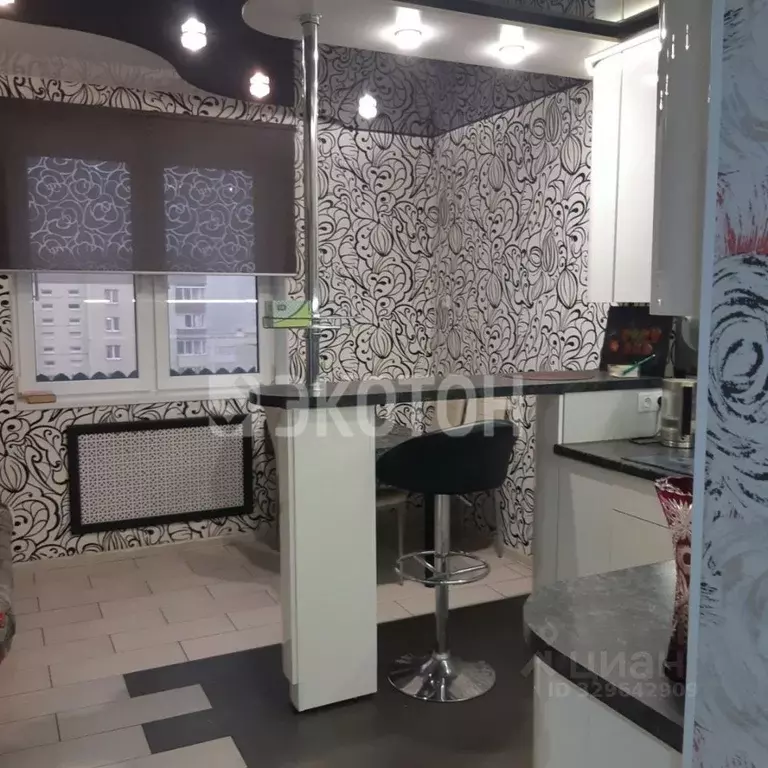 3-к кв. Санкт-Петербург ул. Оптиков, 52к2 (86.0 м) - Фото 1