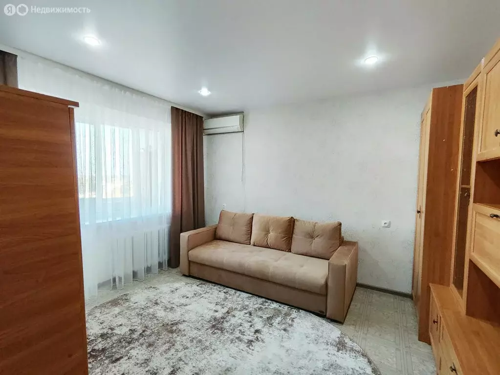 2-комнатная квартира: Батайск, улица Ушинского, 9А (50 м) - Фото 0