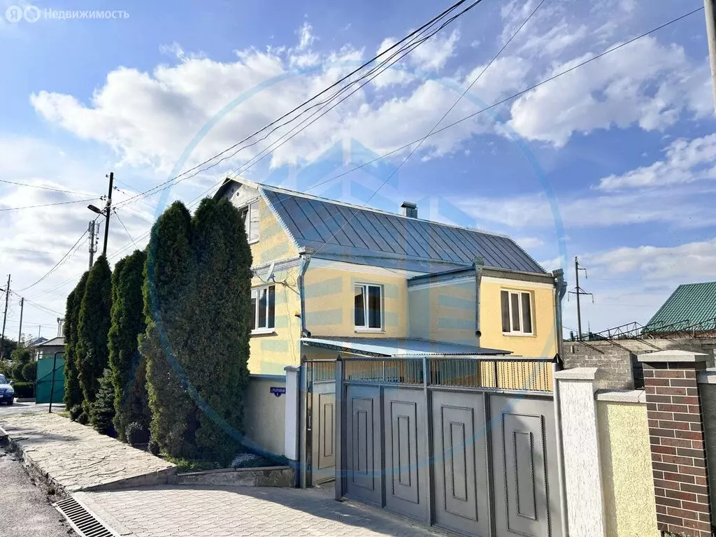 Дом в Ессентукская, Радужная улица (325 м) - Фото 0