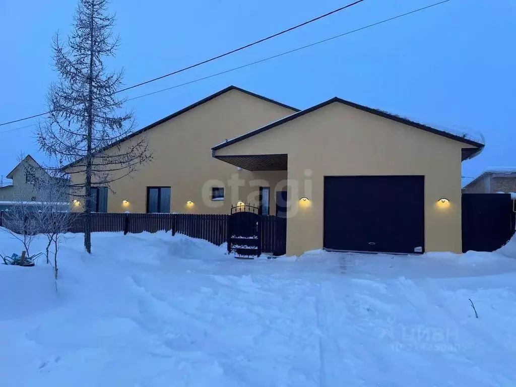 Дом в Ямало-Ненецкий АО, Новый Уренгой Северное Сияние ДНТ,  (182 м) - Фото 1