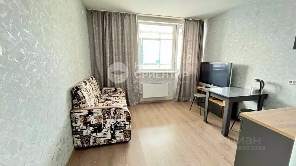 Студия Свердловская область, Екатеринбург ул. Рощинская, 21к3 (19.9 м) - Фото 1