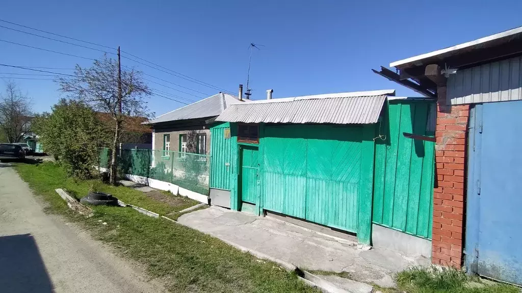 Дом в Свердловская область, Екатеринбург пер. Соседский, 17 (51 м) - Фото 1