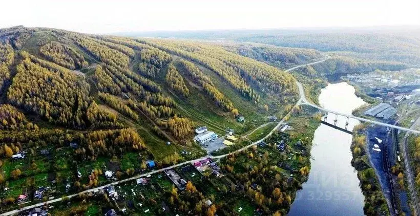 Участок в Пермский край, Губаха пос. Первомайский,  (58.0 сот.) - Фото 2
