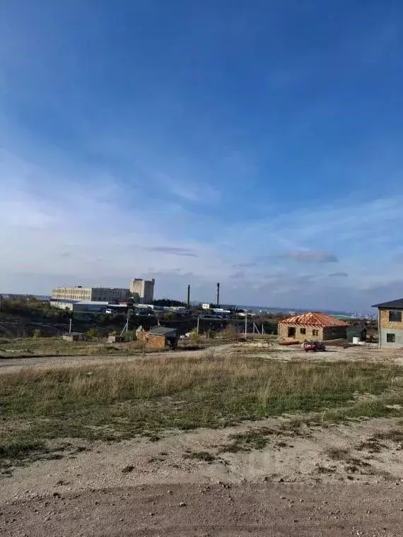 Участок в Крым, Симферополь ул. Литовского полка, 10 (6.0 сот.) - Фото 1