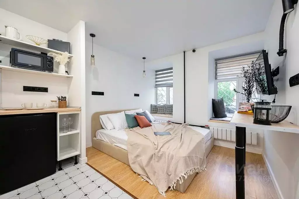 Студия Санкт-Петербург ул. Декабристов, 11 (18.0 м) - Фото 0