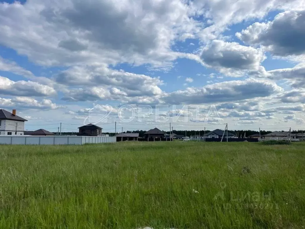 Участок в Тюменская область, Тюменский район, д. Падерина  (9.4 сот.) - Фото 1