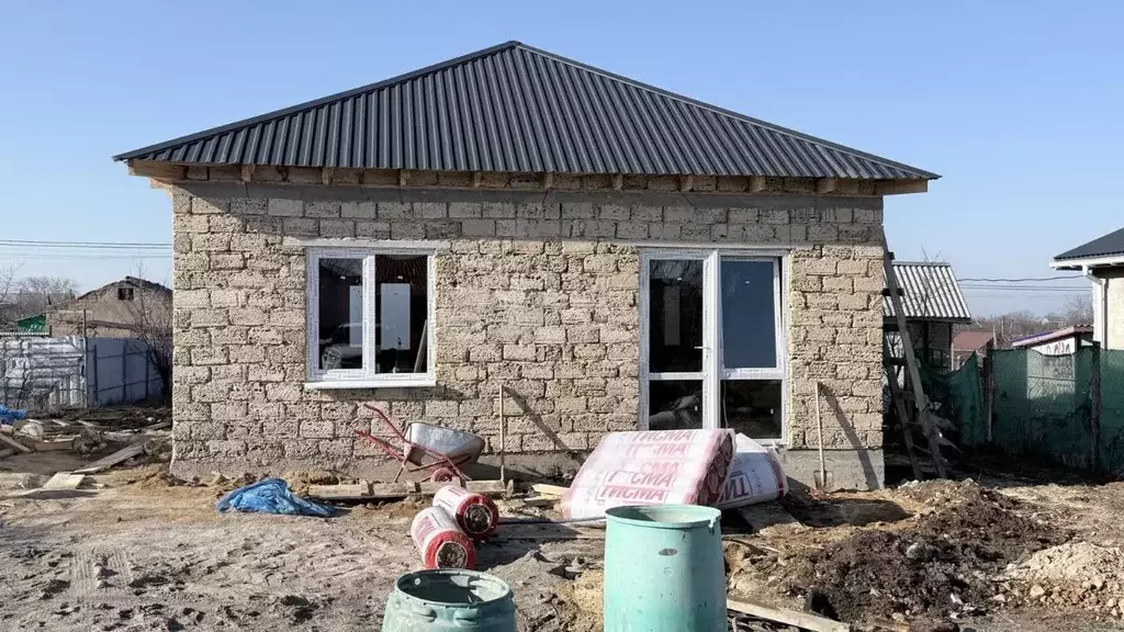 Дом в Крым, Симферопольский район, Урожайновское с/пос, Связист ТСН  ... - Фото 1