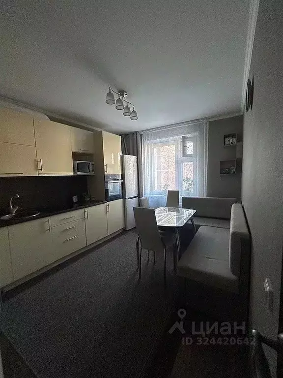 3-к кв. Тюменская область, Тюмень Кремлевская ул., 102к1 (65.1 м) - Фото 1