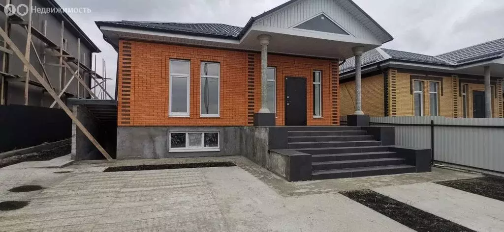 Дом в станица Ессентукская, улица Строителей (145 м) - Фото 0