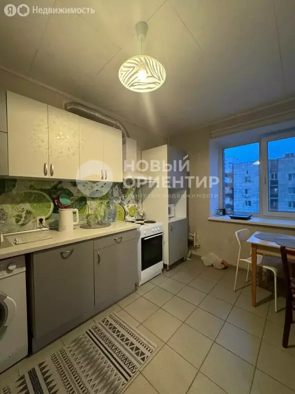 1-комнатная квартира: Екатеринбург, улица Коминтерна, 11 (34 м) - Фото 0