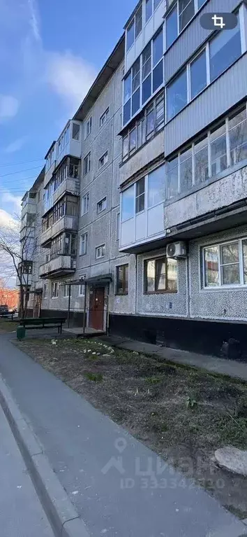3-к кв. Ленинградская область, Кириши ул. Нефтехимиков, 21 (61.0 м) - Фото 1
