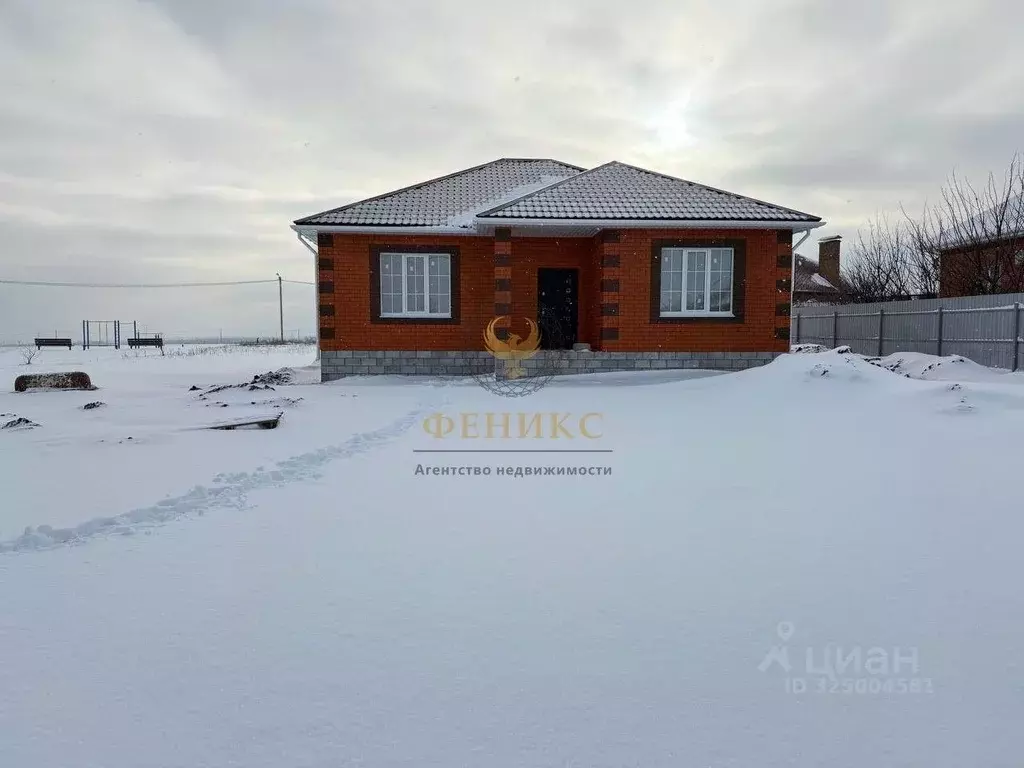 Дом в Белгородская область, Яковлевский муниципальный округ, с. ... - Фото 1