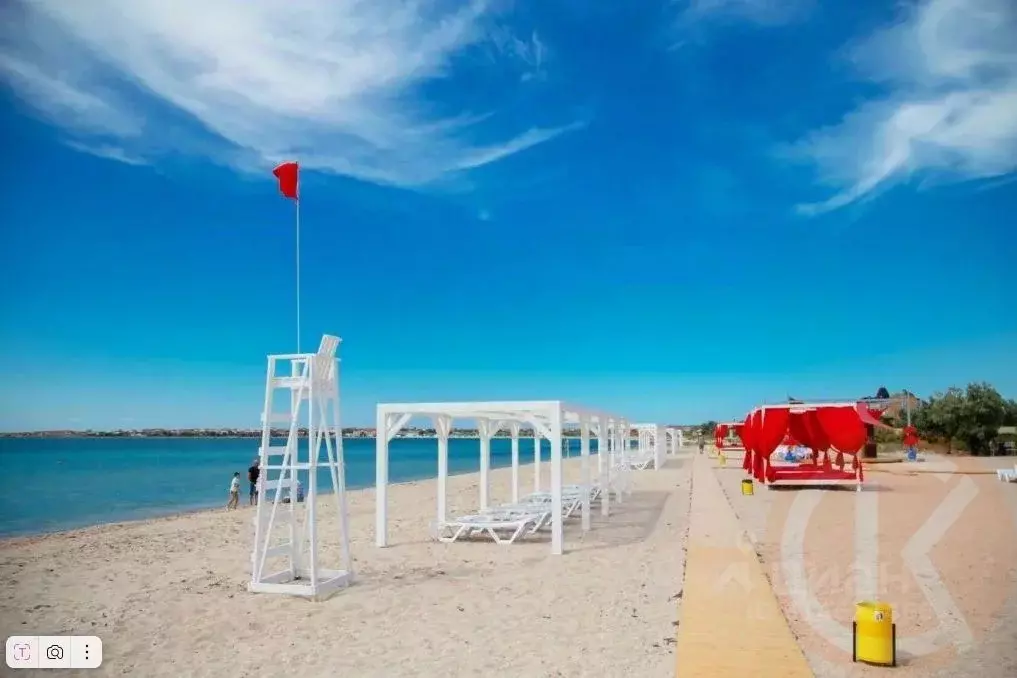 Участок в Крым, Черноморский район, с. Межводное ул. Карлеутская, 18 ... - Фото 1