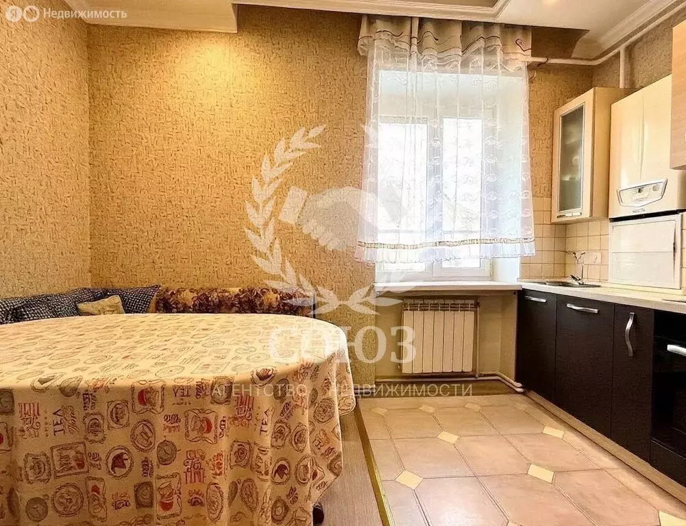 3-комнатная квартира: Сосенский, улица Ломоносова, 28 (75.6 м) - Фото 2