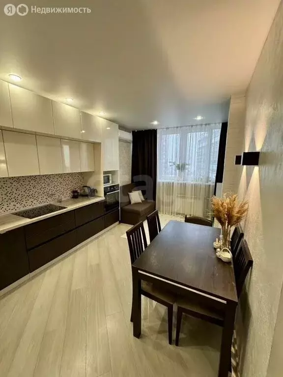 Квартира-студия: Киров, улица Архитектора Валерия Зянкина, 11 (40 м) - Фото 1