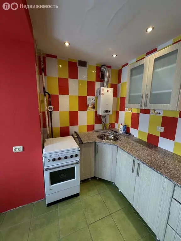 1-комнатная квартира: Астрахань, 1-я Дорожная улица, 18 (42 м) - Фото 2