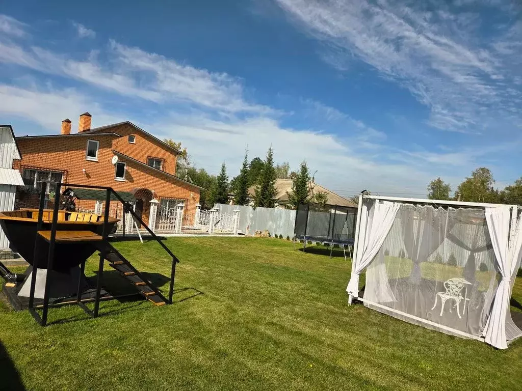 Дом в Липецкая область, Задонск ул. Крупской, 15А (200 м) - Фото 1