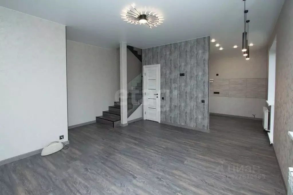 Дом в Кемеровская область, Новокузнецк Гаванская ул., 23 (100 м) - Фото 1