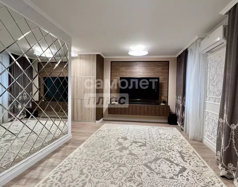 2-к кв. Курская область, Курск Звездная ул., 25 (63.7 м) - Фото 0