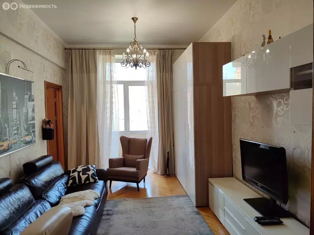 3-комнатная квартира: Москва, улица Берзарина, 8 (63 м) - Фото 1