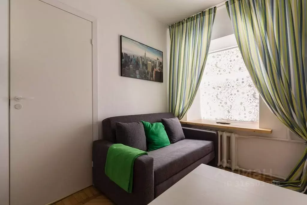 2-к кв. Санкт-Петербург Вознесенский просп., 55 (22.0 м) - Фото 1