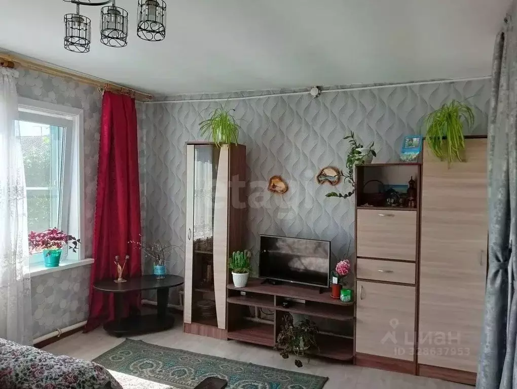 Дом в Бурятия, Кабанский район, с. Кабанск Октябрьская ул., 37Б (96 м) - Фото 1
