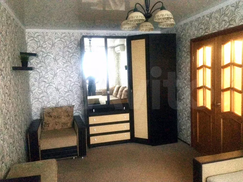 1-к. квартира, 32 м, 8/9 эт. - Фото 0