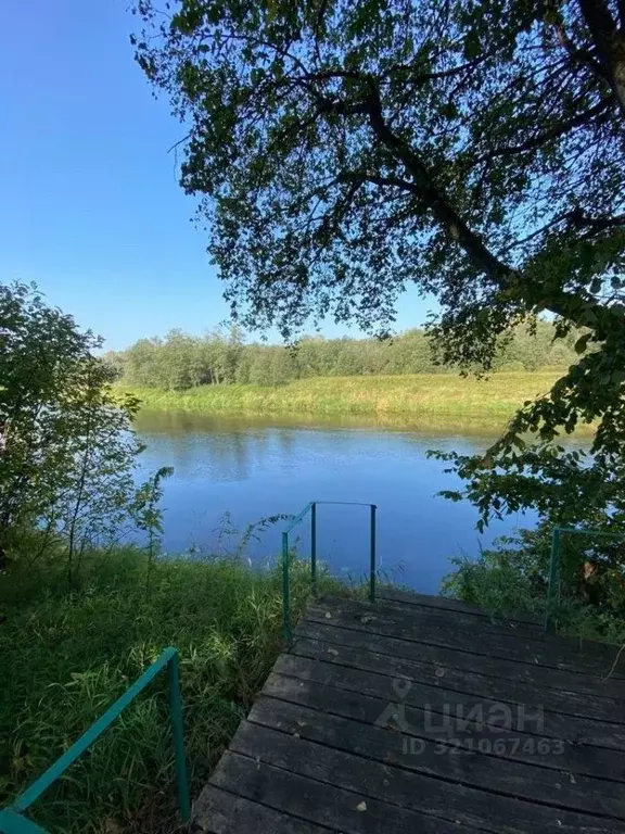 Дом в Смоленская область, Угранский муниципальный округ, с. Знаменка  ... - Фото 1