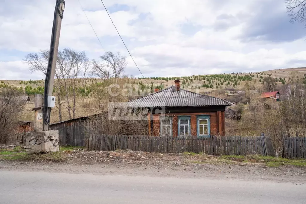 Дом в Челябинская область, Верхний Уфалей ул. Ельцова (44 м) - Фото 1